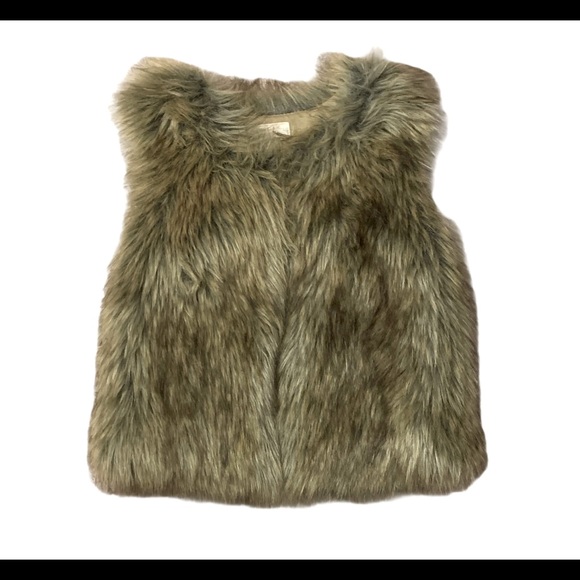 Cherokee Other - Cherokee Faux Fur Vest Size Large (10/12) EUC